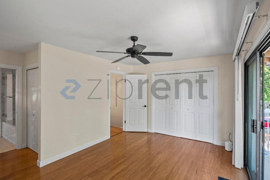 Building Photo - 1697 Pso Laguna Seco