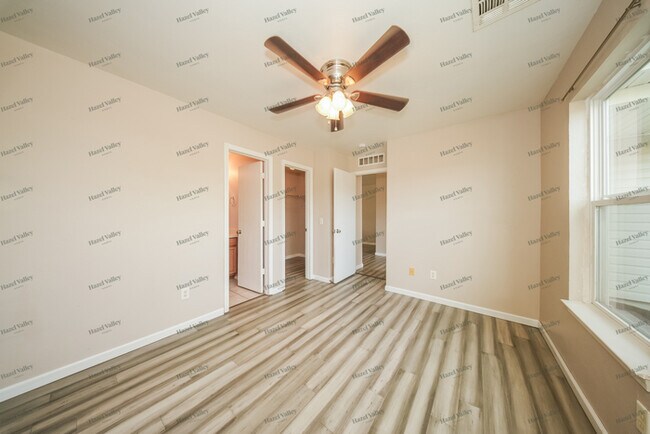 Building Photo - 900 SW 156th St