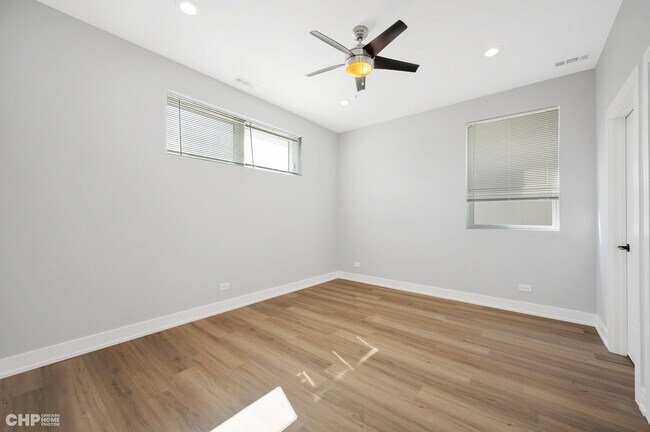 Building Photo - 4157 S Prairie Ave