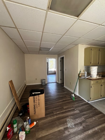 Building Photo - 306 Marble St