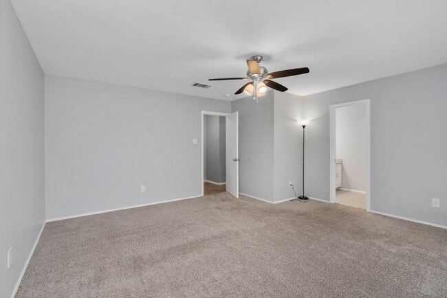 Building Photo - 911 Flatters Way