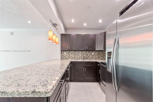 Building Photo - 9301 SW 92nd Ave