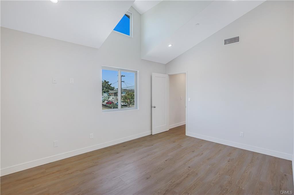 Building Photo - 3920 W 108th St