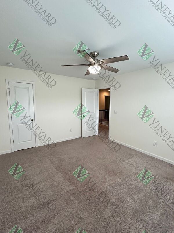 Building Photo - 4510 Sandy Creek Dr