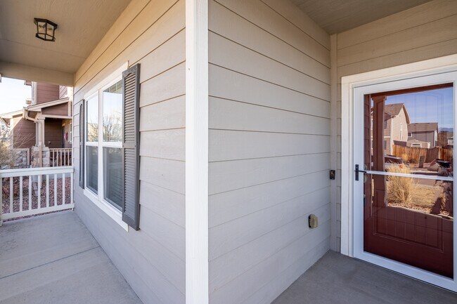 Building Photo - 3684 Saguaro Cir