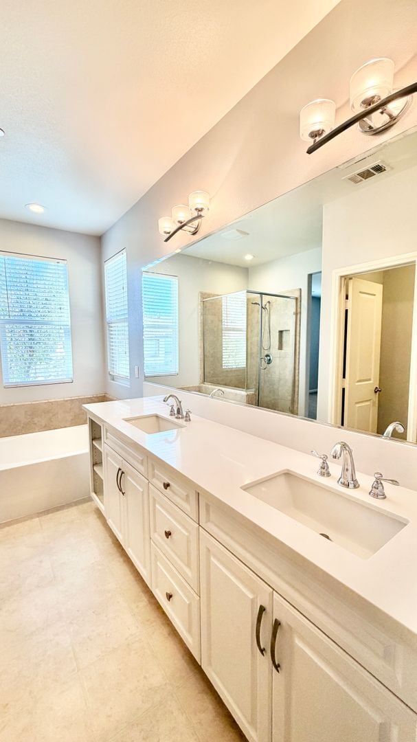 Building Photo - Beautiful, Like New, End Unit Condo in Resort Like Living Community off Temecula's South 79!