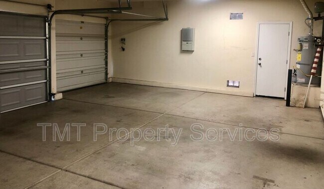 Building Photo - 2362 Dunsley Cir