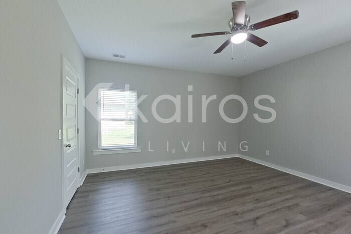 Building Photo - 344 White Oak Cir