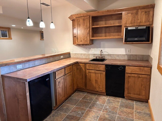 Building Photo - 2851 Des Moines Dr