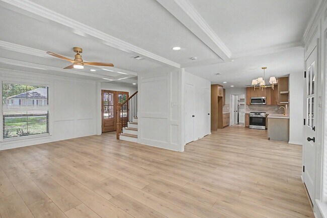 Building Photo - 34 Brushwood Ct