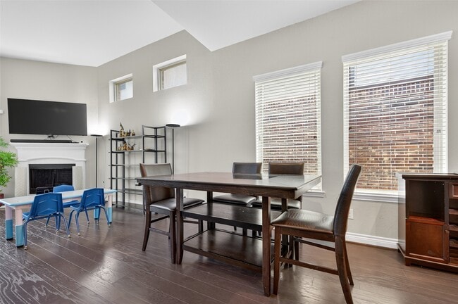 Building Photo - 4947 Thunder Creek Ln