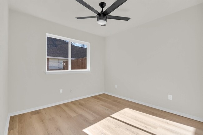 Building Photo - 8691 Pebblebrook Dr