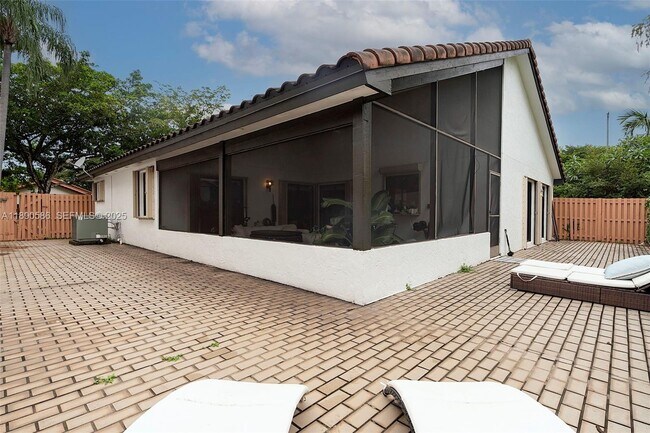 Building Photo - 2330 Dover