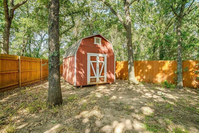 Building Photo - 750 Shady Tree Ct