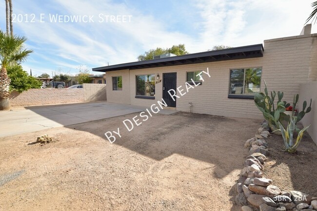 Building Photo - Remodeled Desert Shadows 3 Bed 2 Bath Town...