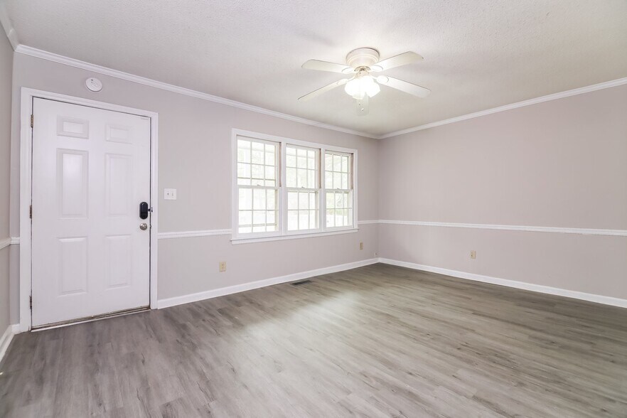 Building Photo - 317 Cartwright Cir