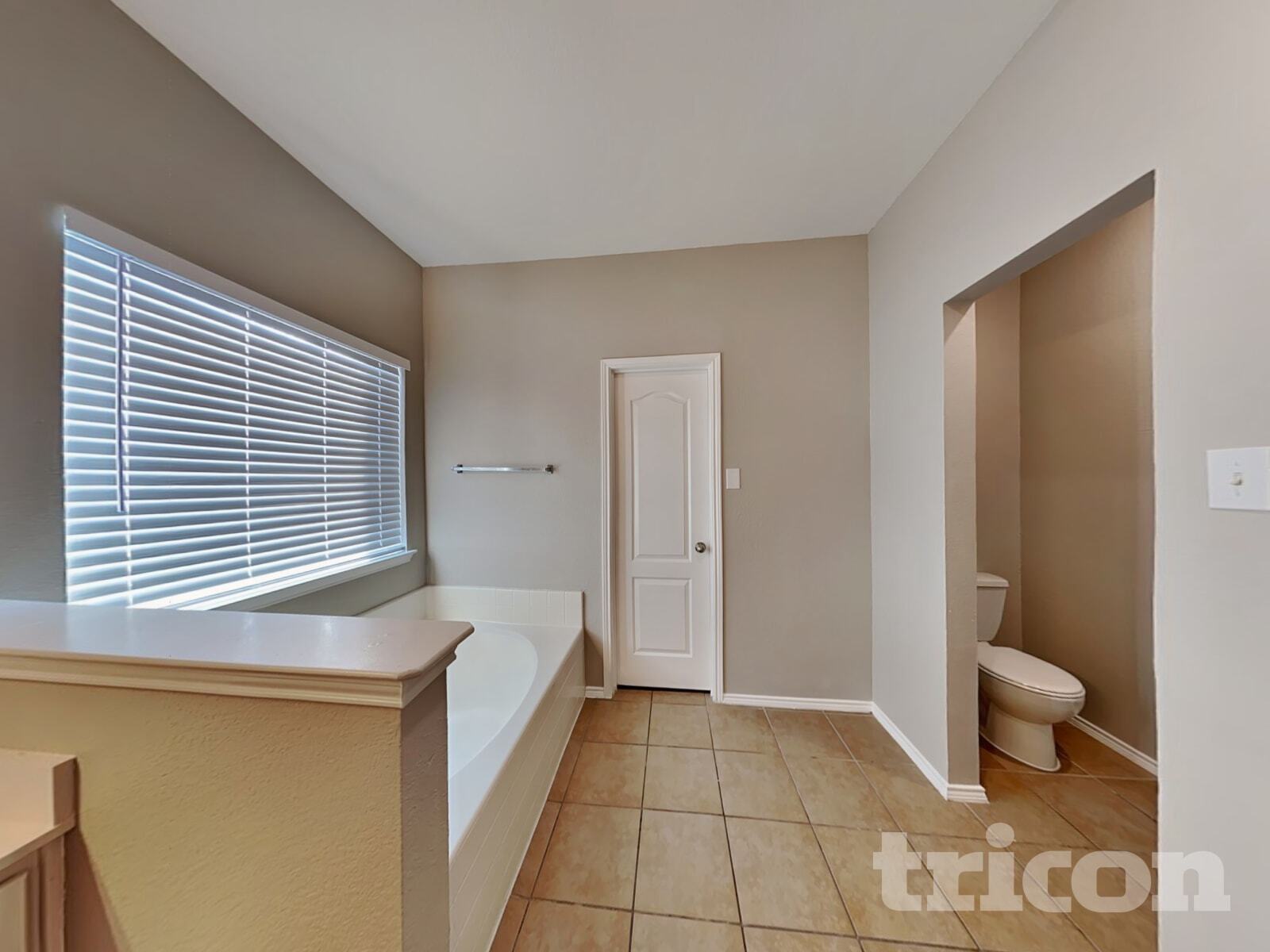 Building Photo - 2784 Sweetbriar Ln