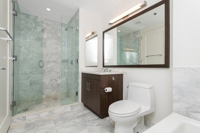 Building Photo - 580 Washington St