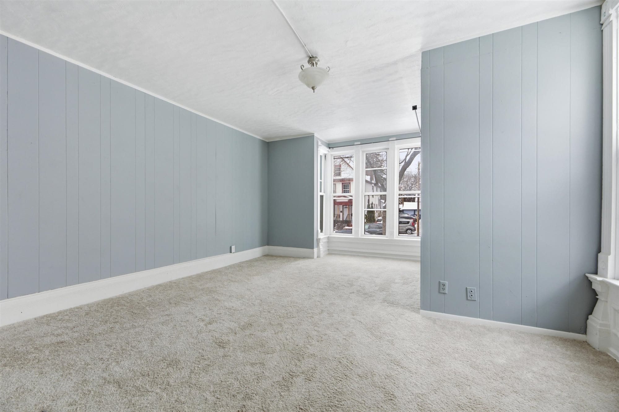 Building Photo - 516 5th Ave SE