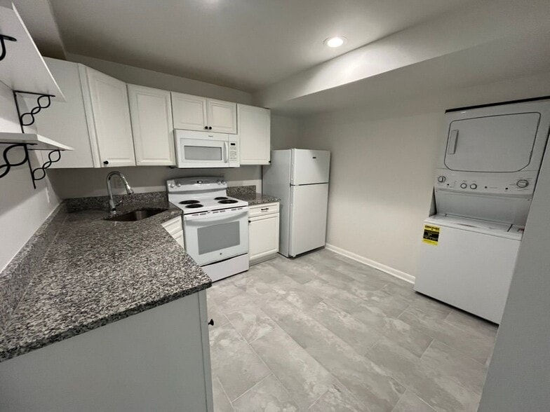 Building Photo - 1106 Landerset Dr