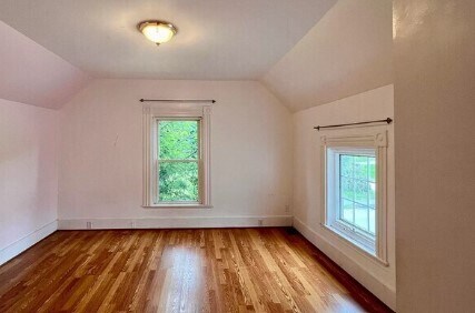 Building Photo - Come Rent This Lovely Home