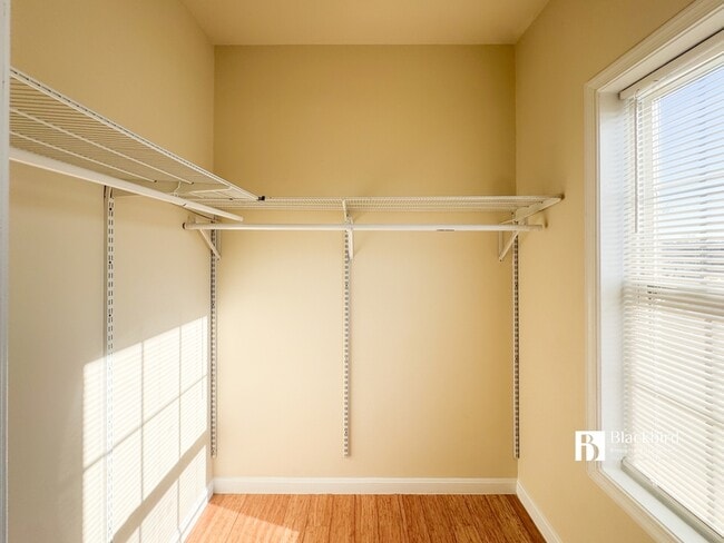 Building Photo - 5030 B St SE