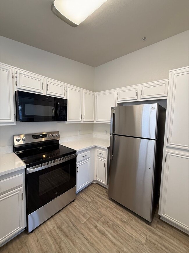 Building Photo - Terrific 2Br/2Ba Condo in gated community of Morada in Rancho Bernardo - Updated 2nd floor