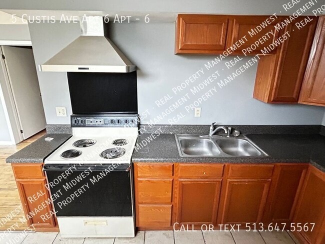 Building Photo - 5 Custis Ave