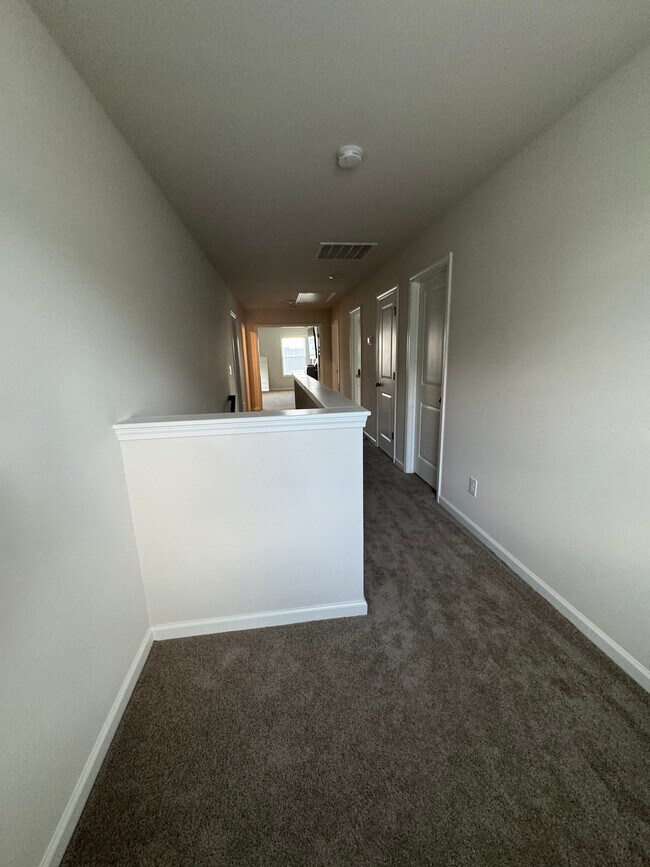 Building Photo - 185 Fls Rdg Ln