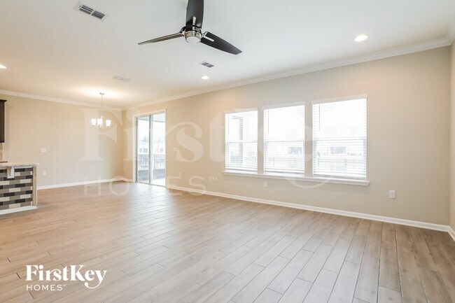 Building Photo - 3999 Heatherbrook Pl