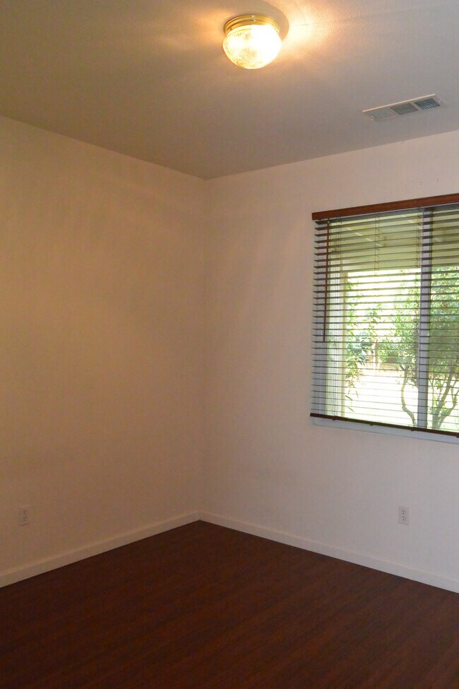 Building Photo - 2222 N Quincy Ct