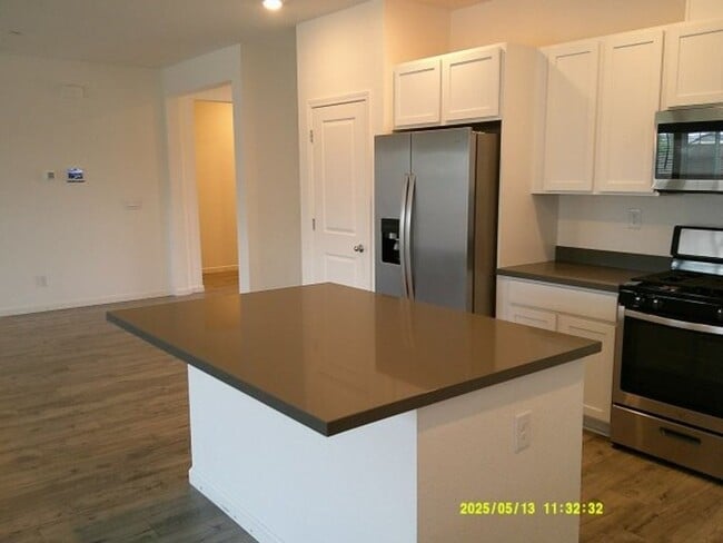 Building Photo - 670 Wisteria Ln