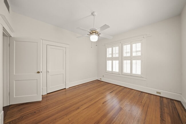 Building Photo - 406 Sul Ross St