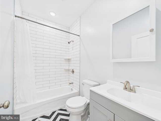 Building Photo - 5208 Chancellor St