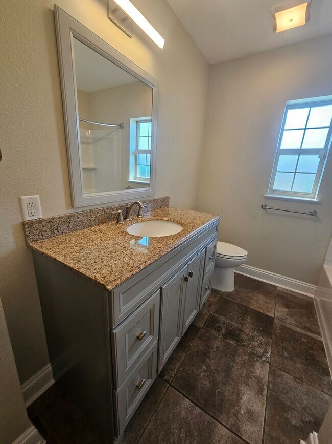 Building Photo - Exquisite 4Bed/2Ba Home in The Cove! *1/2 Off Security Deposit for Active-Duty Military!!*