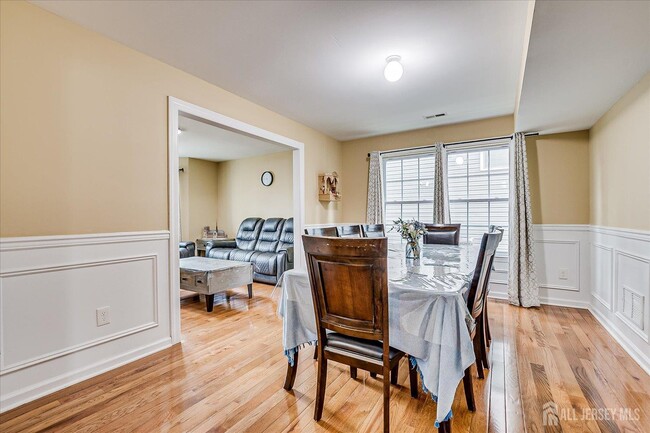 Building Photo - 169 Metuchen Ave