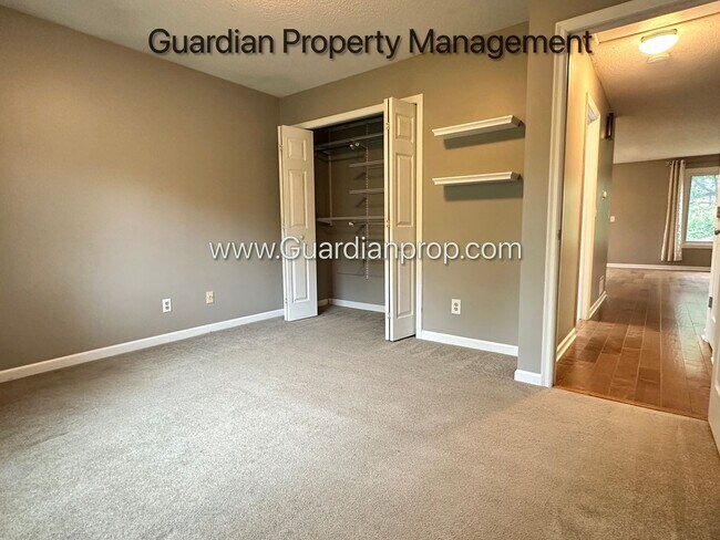 Building Photo - Eden Prairie Single Family Home, Fenced Yard, 2 Car Garage, Dishwasher W/D