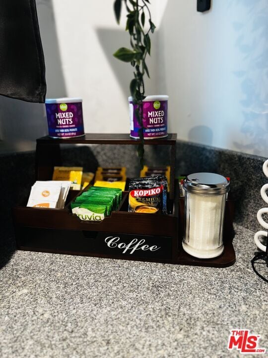 Building Photo - 1377 Sultana