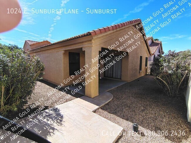 Building Photo - 1024 E Sunburst Ln