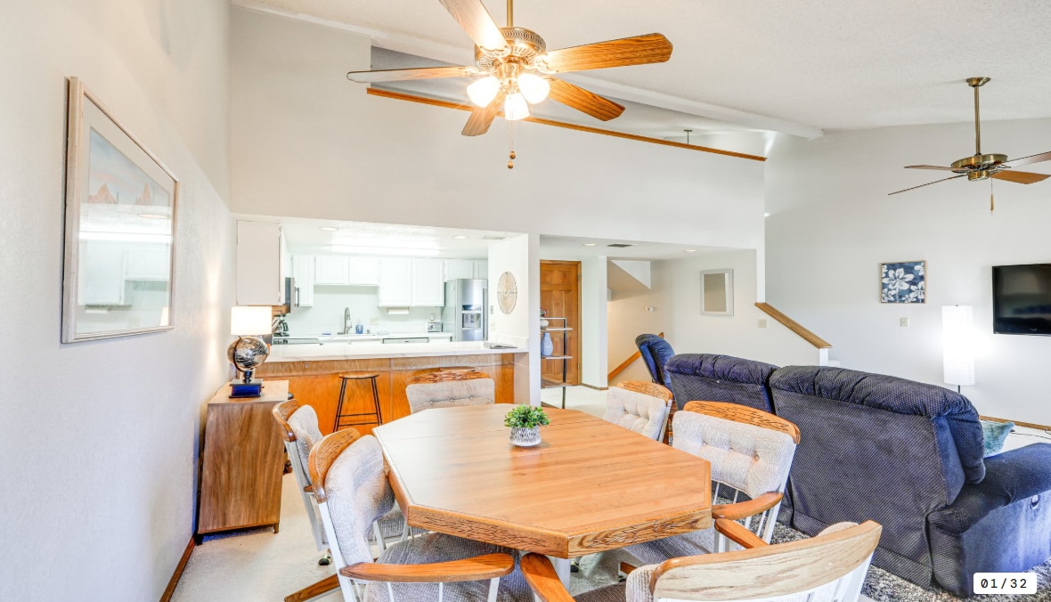 Dinning room. - 2665 N Valley View Rd