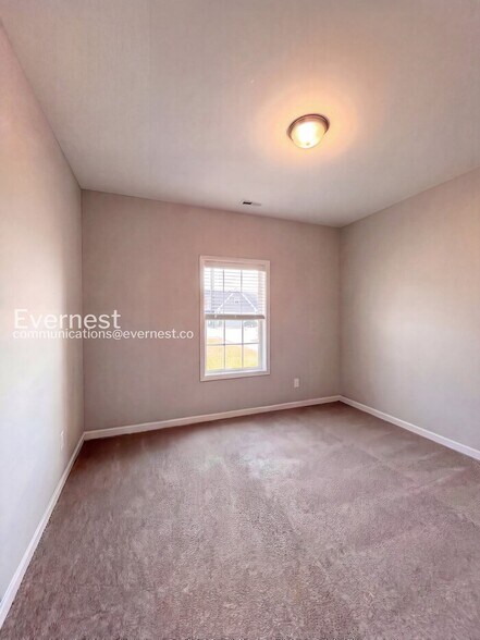 Building Photo - 1109 Prospect Ct