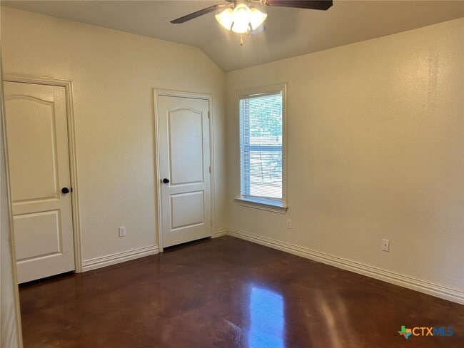 Building Photo - 2306 B Valley Forge Ave