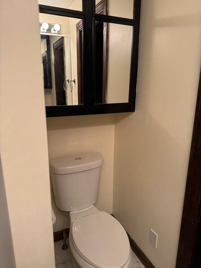 Building Photo - 140 East St