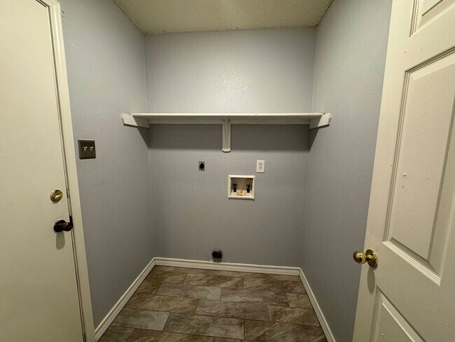 Building Photo - 3306 Levy Ln