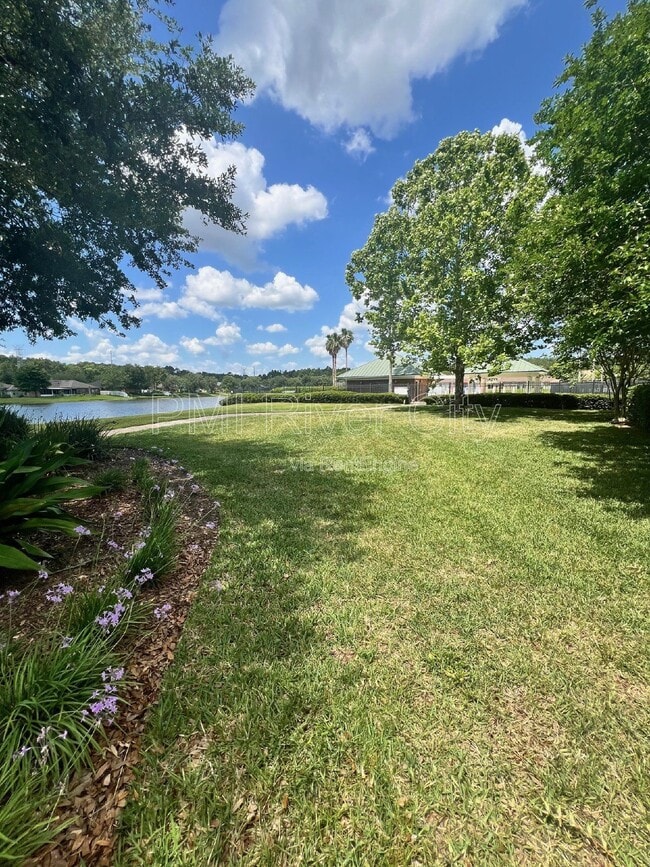 Building Photo - 2480 Ridge Will Dr