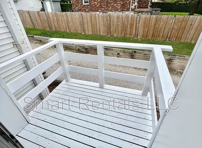 Building Photo - 9971 Chateau Roi Dr