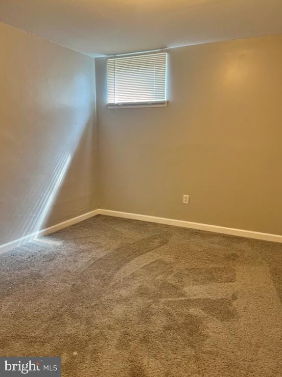 Building Photo - 27 E Main St