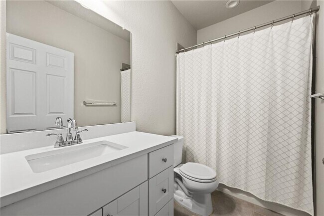 Building Photo - 5402 Golden Canary Ln