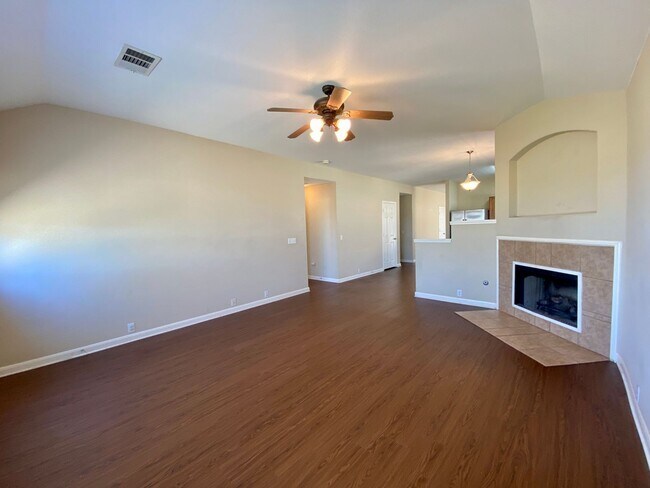 Building Photo - Wonderful 3 Bed/2 Bath in Round Rock!