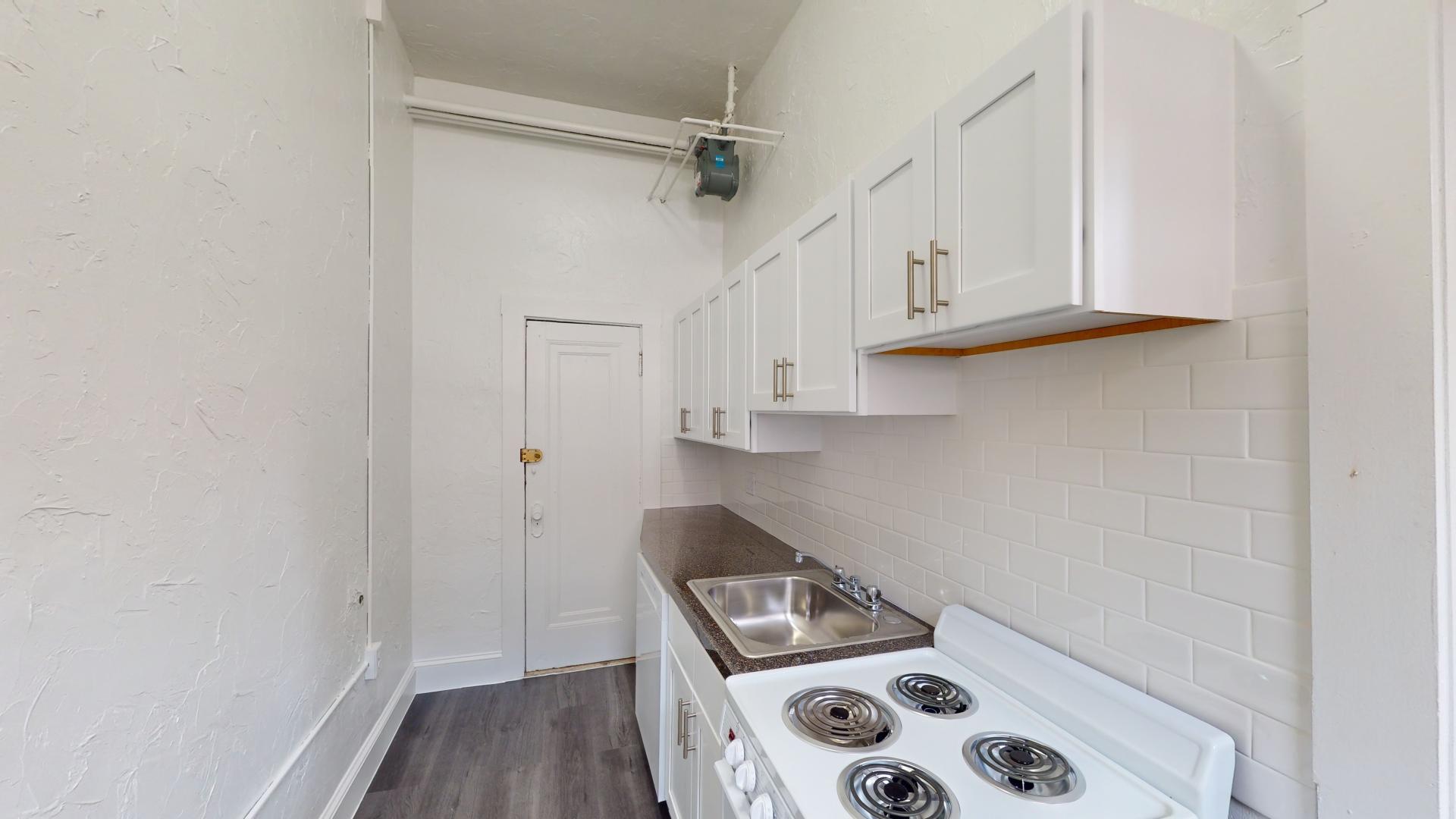 Building Photo - 85 Brainerd Rd